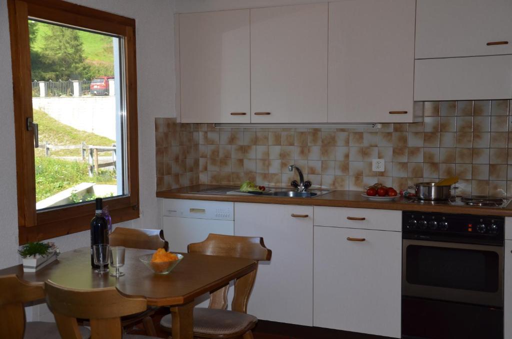 Apartamento Chasa Ravaischa Samnaun Habitación foto